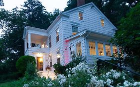 The Harbor Rose Bed & Breakfast